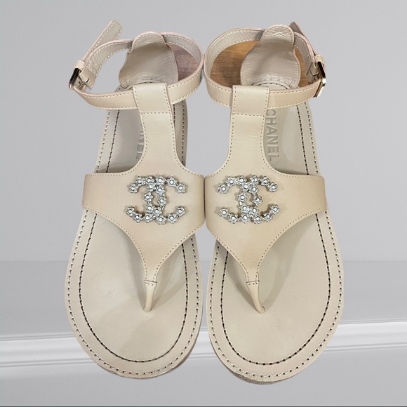 CHANEL beige leather sandal size 40. - Picture 1 of 3